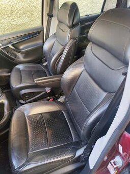 Citroen C4 Grand Picasso sedačky