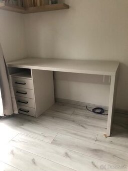 Predám písací/ pracovný stôl kašmírový