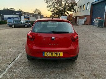 predam kufor, piate dvere, seat ibiza 2010