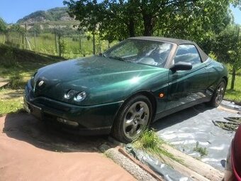 Predám Alfa Rómeo Spider 3L V6 benz. Zelený