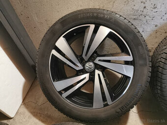 VW Touareg R-Line - orig. 20" alu Nevada s pneu DOT 24