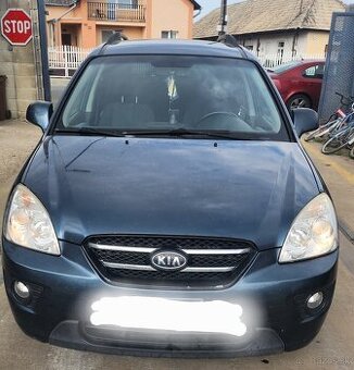 Kia carens roč.2011