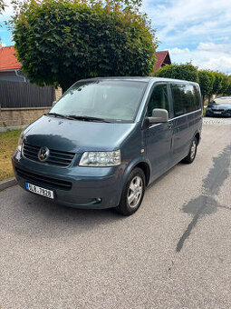 Volkswagen Multivan 2.5 TDI 96 kW – 7 míst