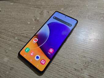 Samsung A72 128gb plnefunkcny ma len skrabanceky na displeji