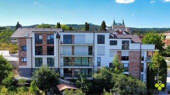 PRENÁJOM KRÁSNEHO APARTMÁNU V SRDCI BOJNÍC