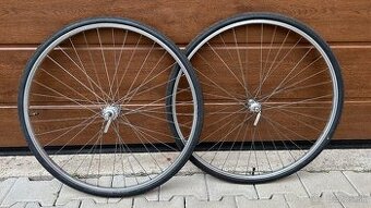 Kolesa na cestny bicykel