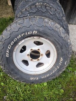 235 75 R15 6x139.7