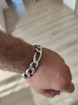 Predám striebornú retiazku na ruku