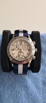 Hodinky Tissot V8