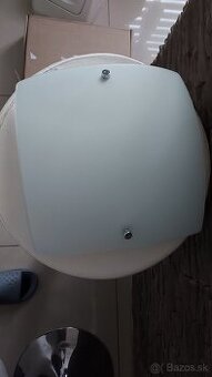 Stropna lampa