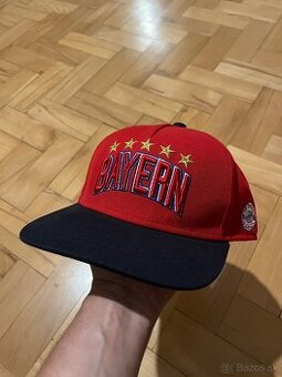 Šiltovka FC Bayern München