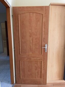 Dvere interiérové 60 a 80 (zachovalé) 5 ks
