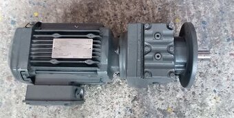 ELEKTROMOTOR S PREVODOVKOU 44 ot/min