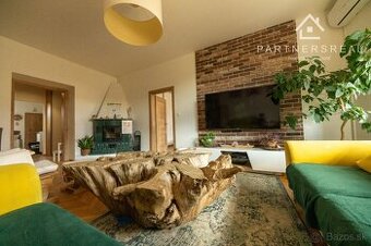 Na predaj 120m2 tehlový 3 izbový byt / Košice - Staré mesto - 1