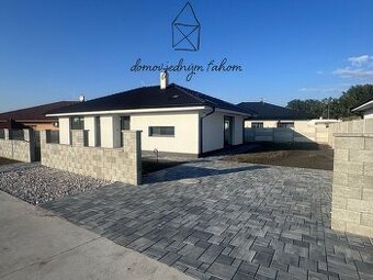 PREDAJ, skolaudovaný 4-izbový rodinný dom, Lehnice - Sása, l