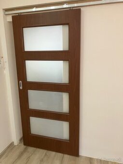 Predám posuvné dvere – 94×204 cm, presklená výplň