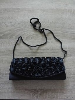 Večerná listová čierna kabelka