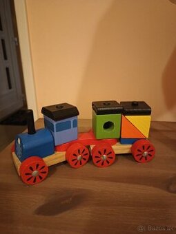 Dreveny vláčik
