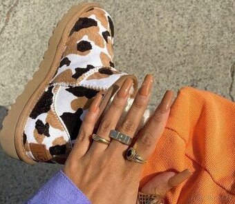 Dámske UGG Classic Cow veľkosť 36