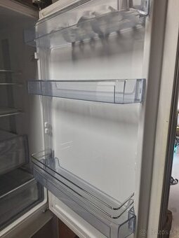 Kombinovaná chladnička s mrazničkou