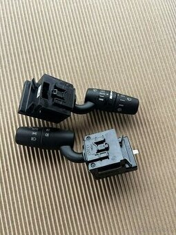 Mazda CX-5 páčka smeroviek a ovládania svetiel