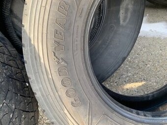 285/70R19,5 goodyear k max D záberové