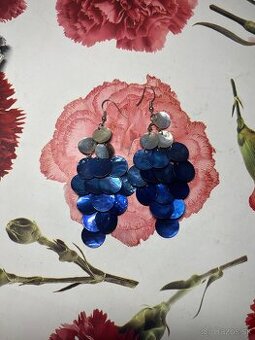 Muške nausnice nové