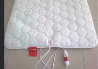 Infra terapeuticka podložka