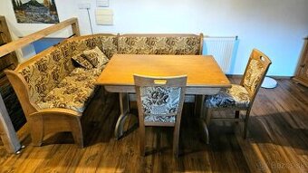 Jedálenský rohový kút