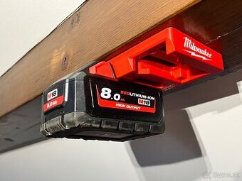 Držiaky pre aku náradie Milwaukee