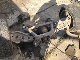 Predam zadnu napravu z BMW E46 330xd 150kw