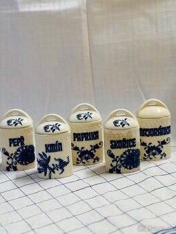 Porcelánové koreničky biedermeier