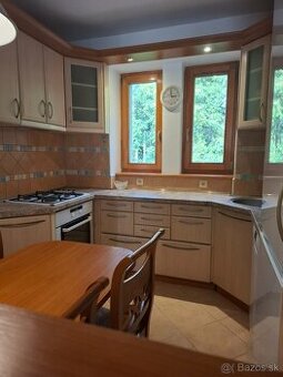 Pekný 2,5 izb.byt, ul. Za Ferenitkou, Centrum Nitra,balkon