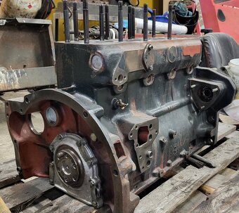 Predam polmotor lkt 81 TURBO - ZETOR 10145 TURBO