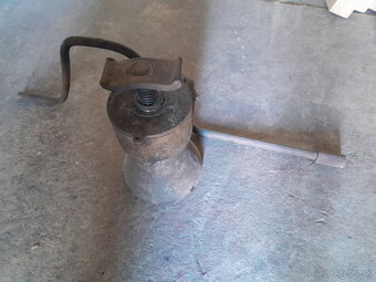 Predám retro zdvihák na veterán