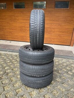 Pirelli 185/60 R15 disky, pneu, puklice Škoda