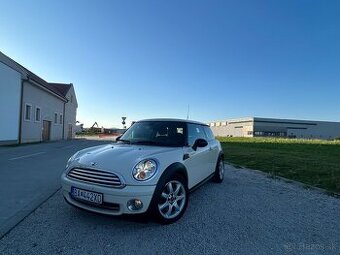 Mini Cooper One 1.4i 70kw automat 2009