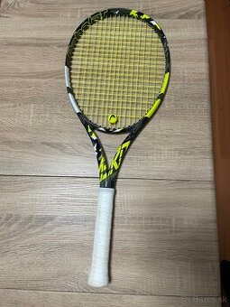 Babolat Pure Aero Team 285 g grip 2