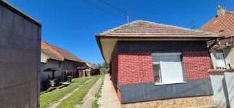Na predaj izbový rodinný dom Dvory nad Žit.