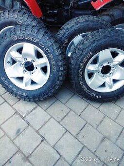 235/70 R16