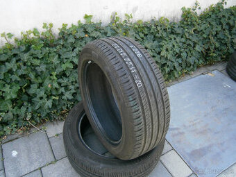 Predám 2x letné pneu Barum 215/55 R17 94WXL