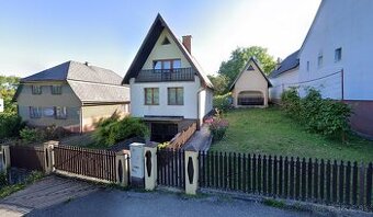 Rodinný dom – veľký pozemok 3 000 m² – Streženice (Štepnická