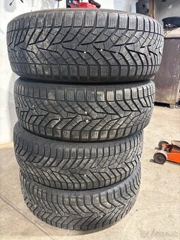 Zimné pneumatiky 215/60R16