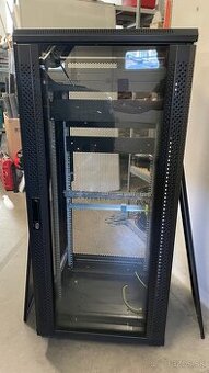 RACK Eurocase - 27U na kolieskach