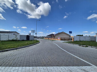 🏡 Stavebný pozemok na predaj – Dvory nad Žitavou, 640 m² - 1