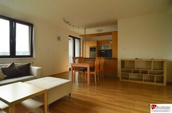 REB.SK Prenájom veľkého bytu v obľúbenej lokalite Bratislava