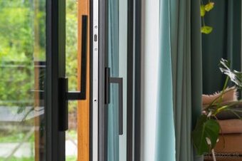 Opravy a servis okien, dverí