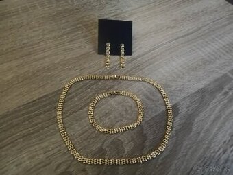 Bižutéria - náhrdelník, náramok a náušnice zn. Oriflame.