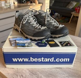 Pánske trekové Gore-Tex/Vibram topánky Bestard (super stav)