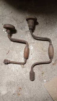 Stará ručná vŕtačka nebožiec hoblíky